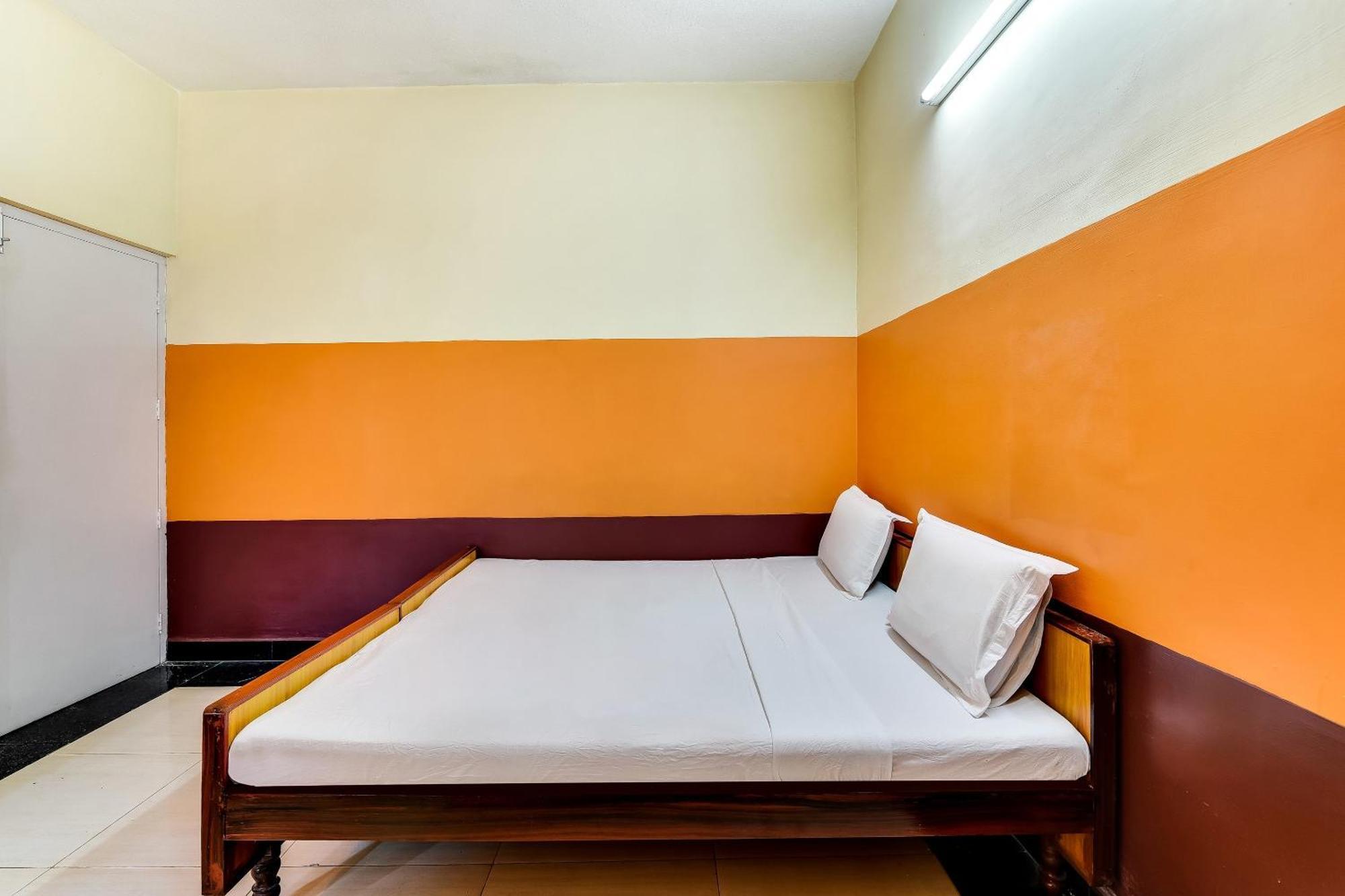Hotel O Srinivasa Residency Lodge Tirupati Bagian luar foto